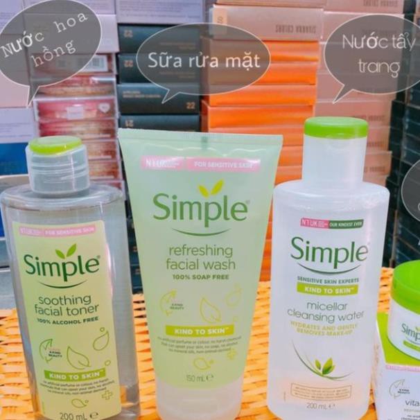 Bộ ba làm sạch da SIMPLE giúp da trắng sáng từ các thành phần thiên nhiên cho da nhạy cảm