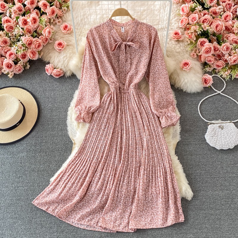 Đầm tay dài chất voan hoa nhí 4 màu xếp ly tà dưới