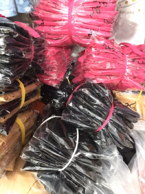 Đầm body in chữ