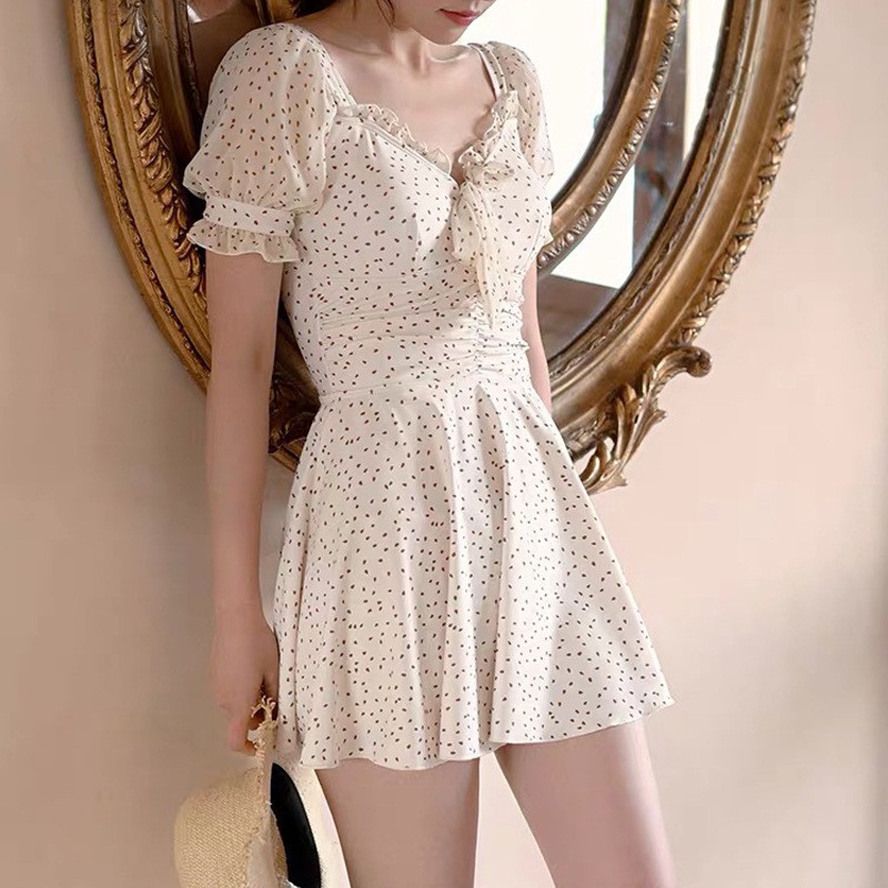 [Mã FAGREEN1505 giảm tới 30K đơn 99K] Váy Nữ Chấm Bi Cách Điệu Đan Dây Lưng Sun.z | BigBuy360 - bigbuy360.vn