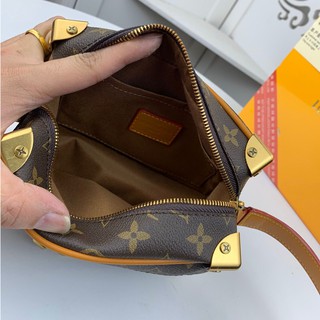 Túi đeo vai Louis Vuitton M68906 MINI SOFT TRUNK