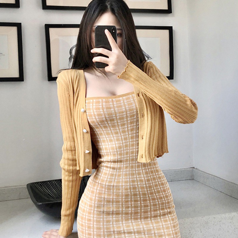 Áo Croptop Dệt Kim Tay Dài Thiết Kế Cổ Chữ V Nữ Tính