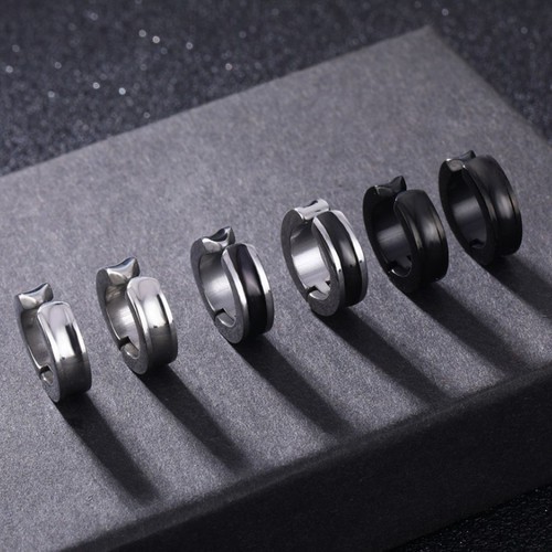 Bông Tai Nam Loại Kẹp Ko Cần Bấm Lỗ Tai Titan Ko Đen TT 2600