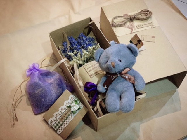 Hộp quà tặng Bó hoa Oải hương Lavender mini kèm gấu bông ( tặng thiệp + túi hương ) | BigBuy360 - bigbuy360.vn
