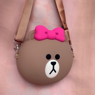 Túi đeo đầu gấu Brown nơ hồng hàng Q'uncle
