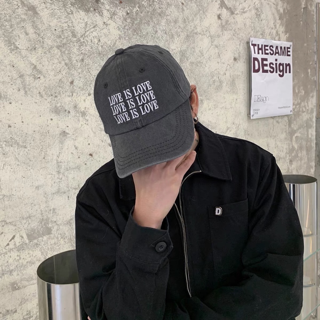 Mũ lưỡi trai Mg STUDIO họa tiết chữ LOVE IS LOVE