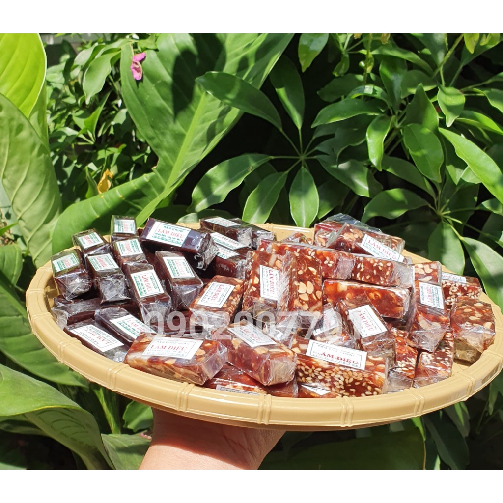 1 Kg Kẹo chuối tươi Mix 2 vị Đậu Mè + Chuối Tươi Thơm Ngon- Đặc Sản Bến Tre-tết-đồ ăn vặt