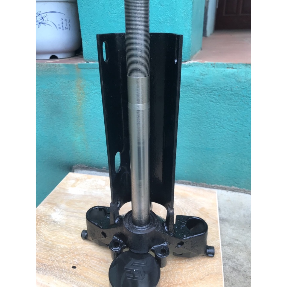 Chảng ba chế cho xe Cup 80 81 82 để lắp phuộc hơi Dream