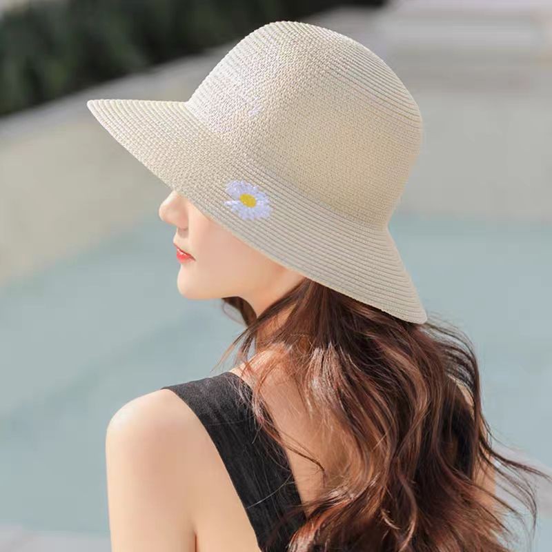 Nón cói thêu hoa và chữ có size người lớn và trẻ từ 3-5 tuổi cói mềm thuận tiện gấp gọn