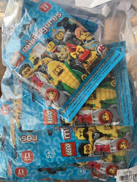 [CÓ SẴN] LEGO - Nhân vật Veterinarian số 5 - Minifigures Series 17 (71018) new sealed mới 100%