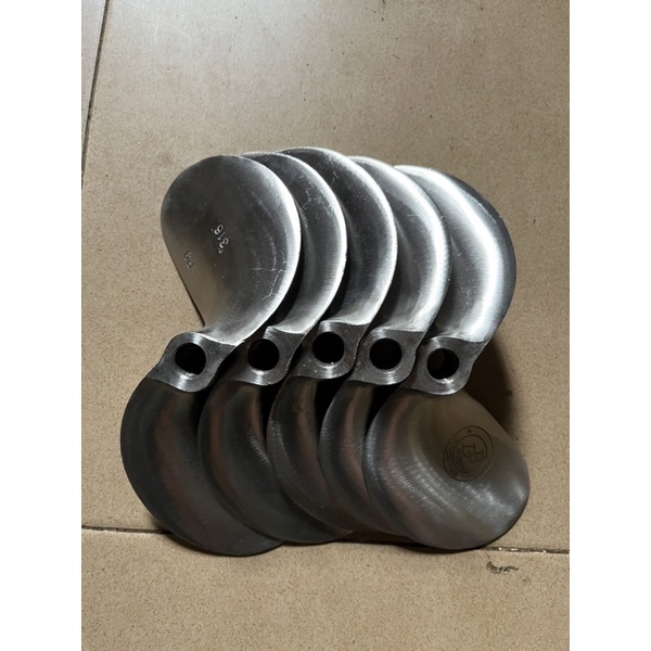 Chân vịt inox thái 13hp-15hp ( cốt ngay) lỗ ren 16mm chân vịt thái 2 cánh p9 inox 304