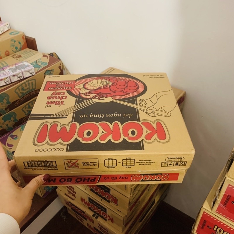 Thùng 30 gói mỳ tôm Kokomi chua cay dai ngon từng sợi 65g
