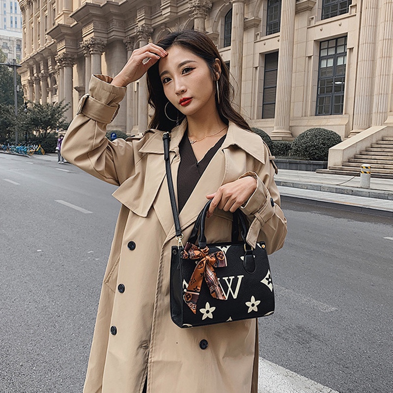 Túi đeo chéo phối khăn lụa kích cỡ lớn phong cách thời trang hàn quốc dành cho phái nữ