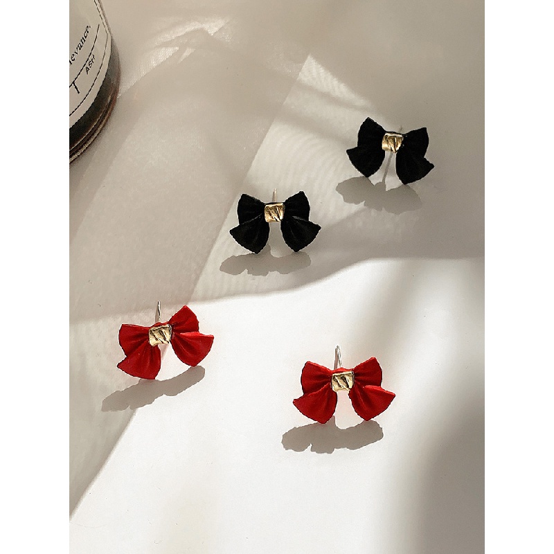 Khuyên tai hình nơ duyên dáng thời trang