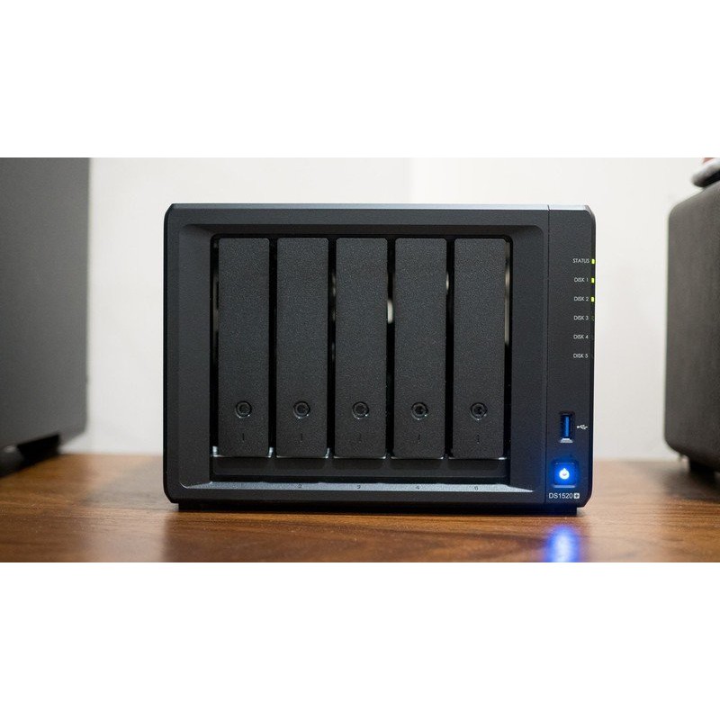 Thiết bị lưu trữ mạng NAS Synology DS1520+ - Hàng chính hãng