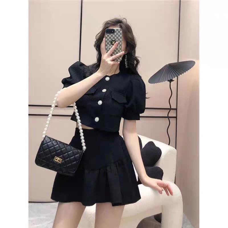 Set váy nữ croptop cúc ngọc tay bông chân váy xòe phong cách tiểu thư sang chảnh  M.I.U Store