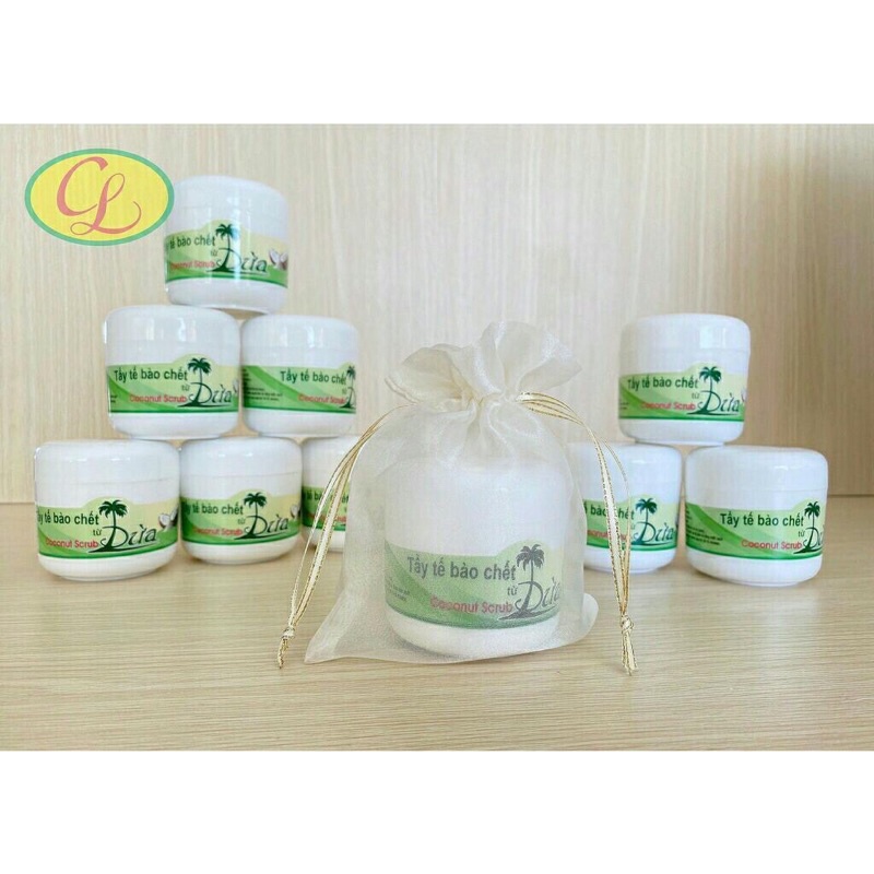 Tẩy tế bào chết từ cơm dừa và muối biển Cửu Long