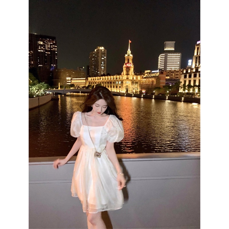 Váy trắng tay bồng phong cách ulzzang