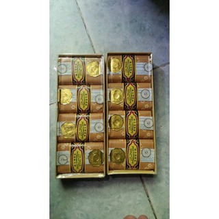 1 hộp (4 cục) xà bông trầm đàn hương Bee - Flower brand
