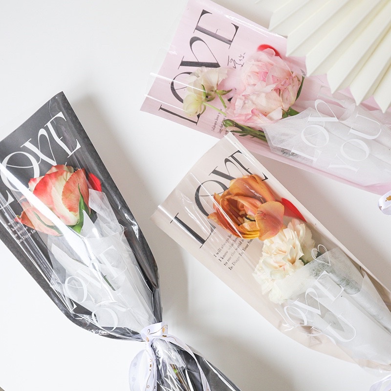 Túi gói bọc hoa 1 bông in chữ LOVE phong cách Hàn Quốc