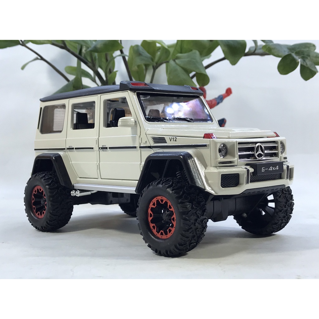 Mô hình xe ô tô Mercedes Benz G500 4x4 tỷ lệ 1:24 bằng hợp kim mô hình xe địa hình có giảm xóc có cửa sổ trời