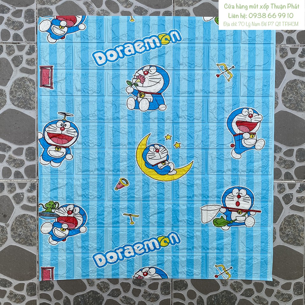 Xốp dán tường 3D trang trí hình Doraemon và Hello Kitty (giả gạch)