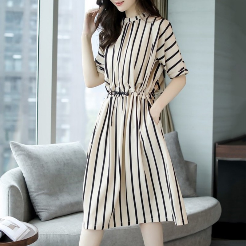 Đầm tay lửng thắt nơ eo họa tiết sọc cá tính thời trang nữ | BigBuy360 - bigbuy360.vn