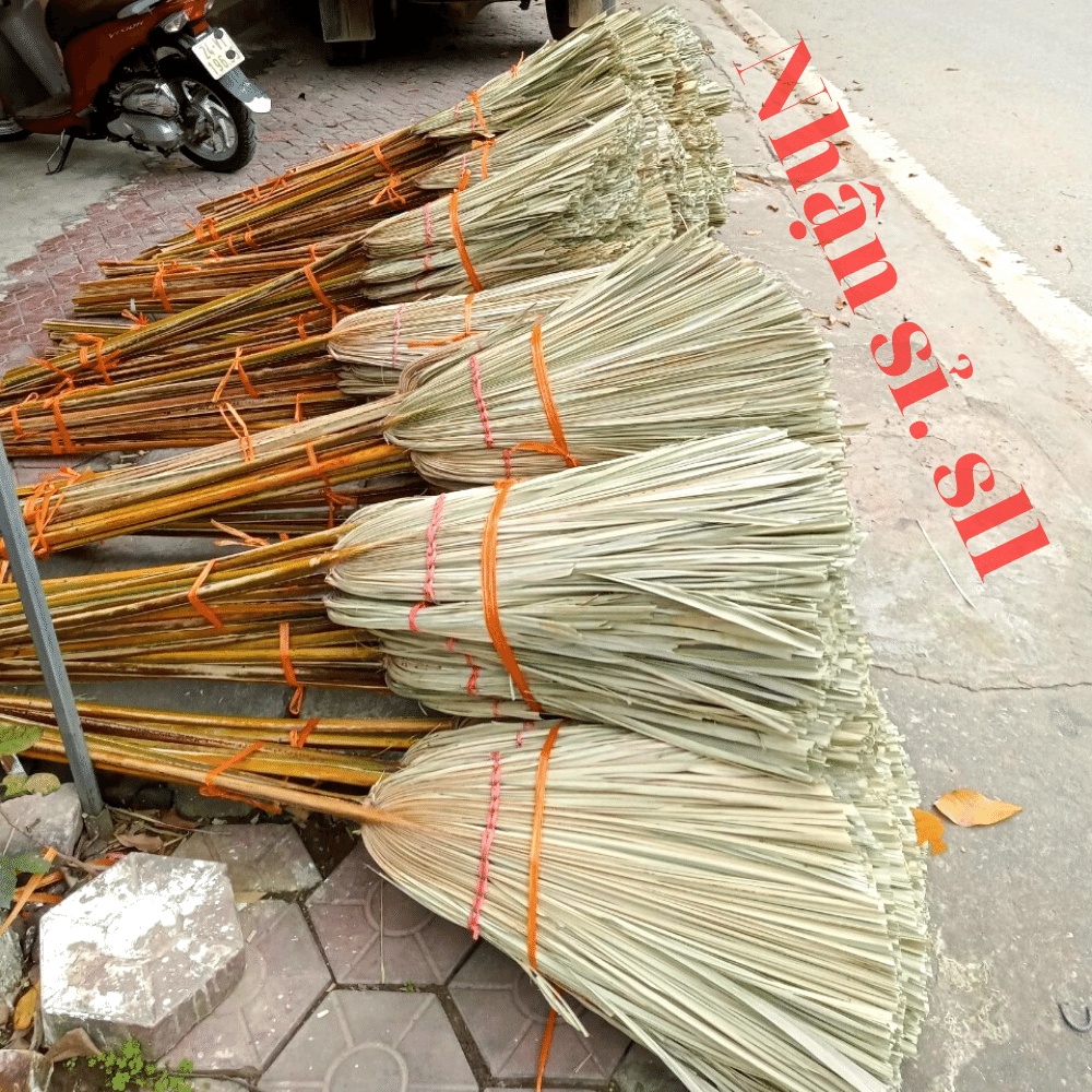 Chổi Quét sân vườn, nhà trường, khu đô thị. CHỔI CÁN DÀI CHỐNG ĐAU LƯNG