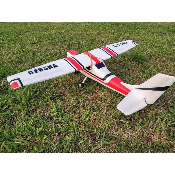 KIT máy bay trainer CESSNA 182 sải 1.2 mét full decal, phụ kiện