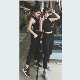 Áo croptop ba lỗ ngược