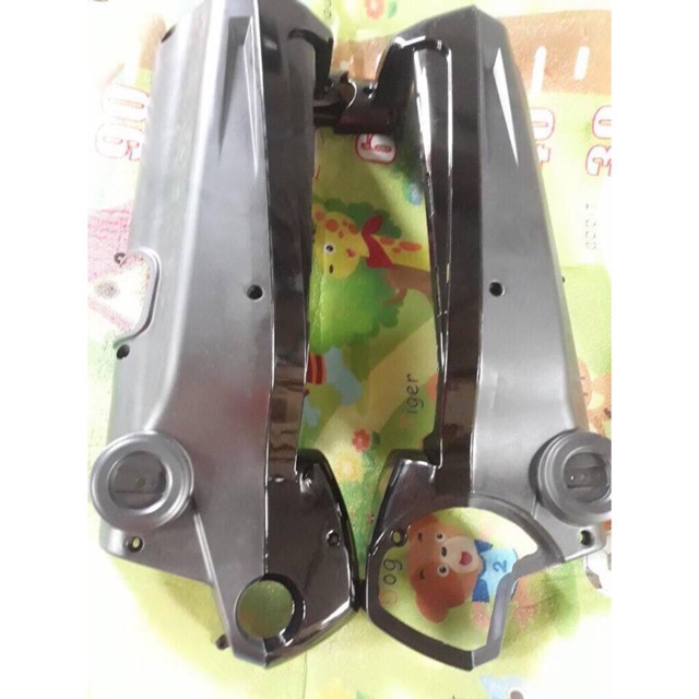 Ốp bình acquy, Ốp sườn xe điện 133M