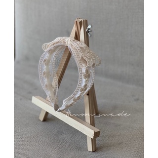 Bờm tóc nơ ren màu nude thêu hoa phong cách hàn quốc cho bé