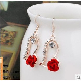 Bông tai dáng dài họa tiết hoa hồng đính đá thanh lịch sang trọng