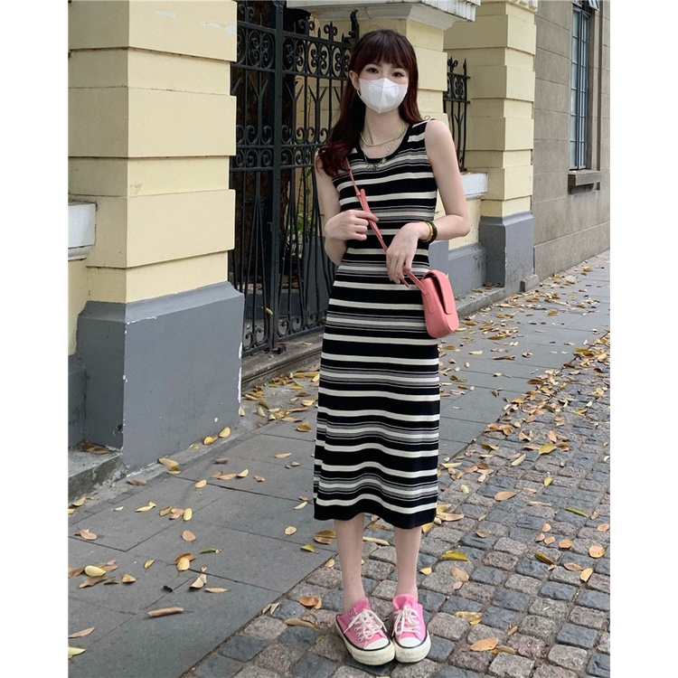 Đầm dệt kim cổ tròn họa tiết kẻ sọc màu tương phản thời trang Hàn Quốc