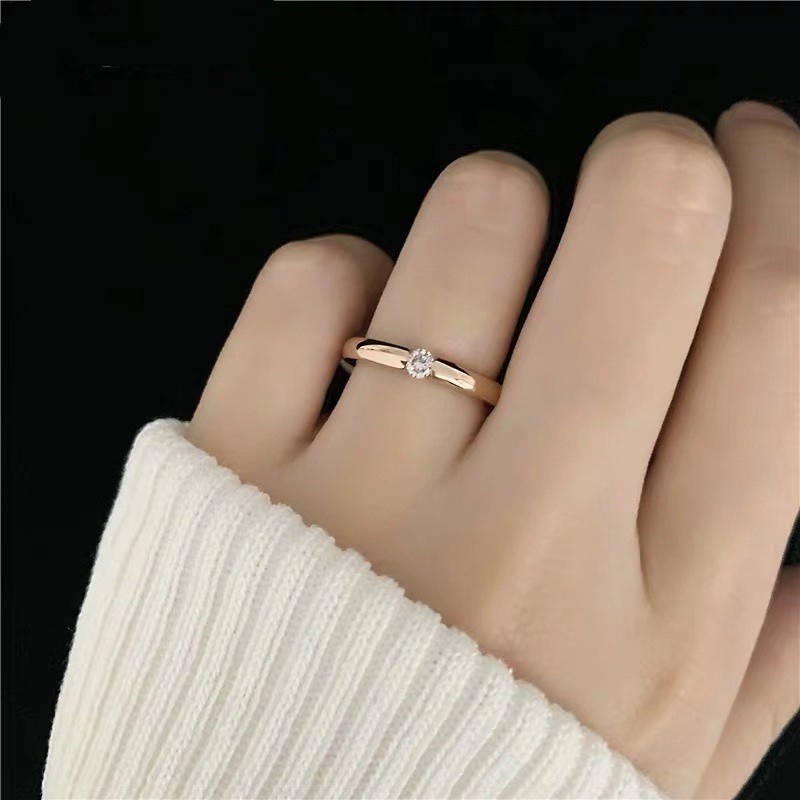 Nhẫn Thép Titan Mạ Vàng Hồng 18K Đính Kim Cương Không Gây Dị Ứng Không Phai Màu Đơn Giản Cho Nữ