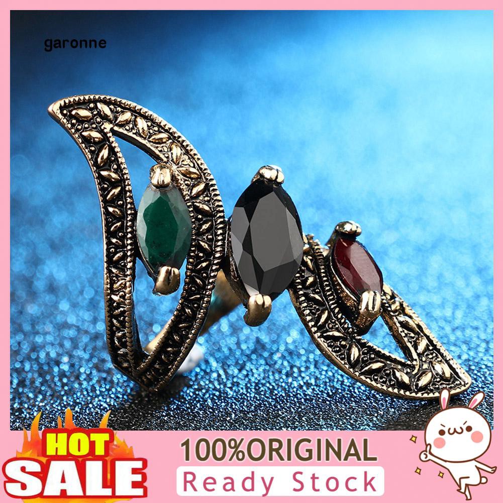 Nhẫn đính đá phong cách vintage dành cho nữ