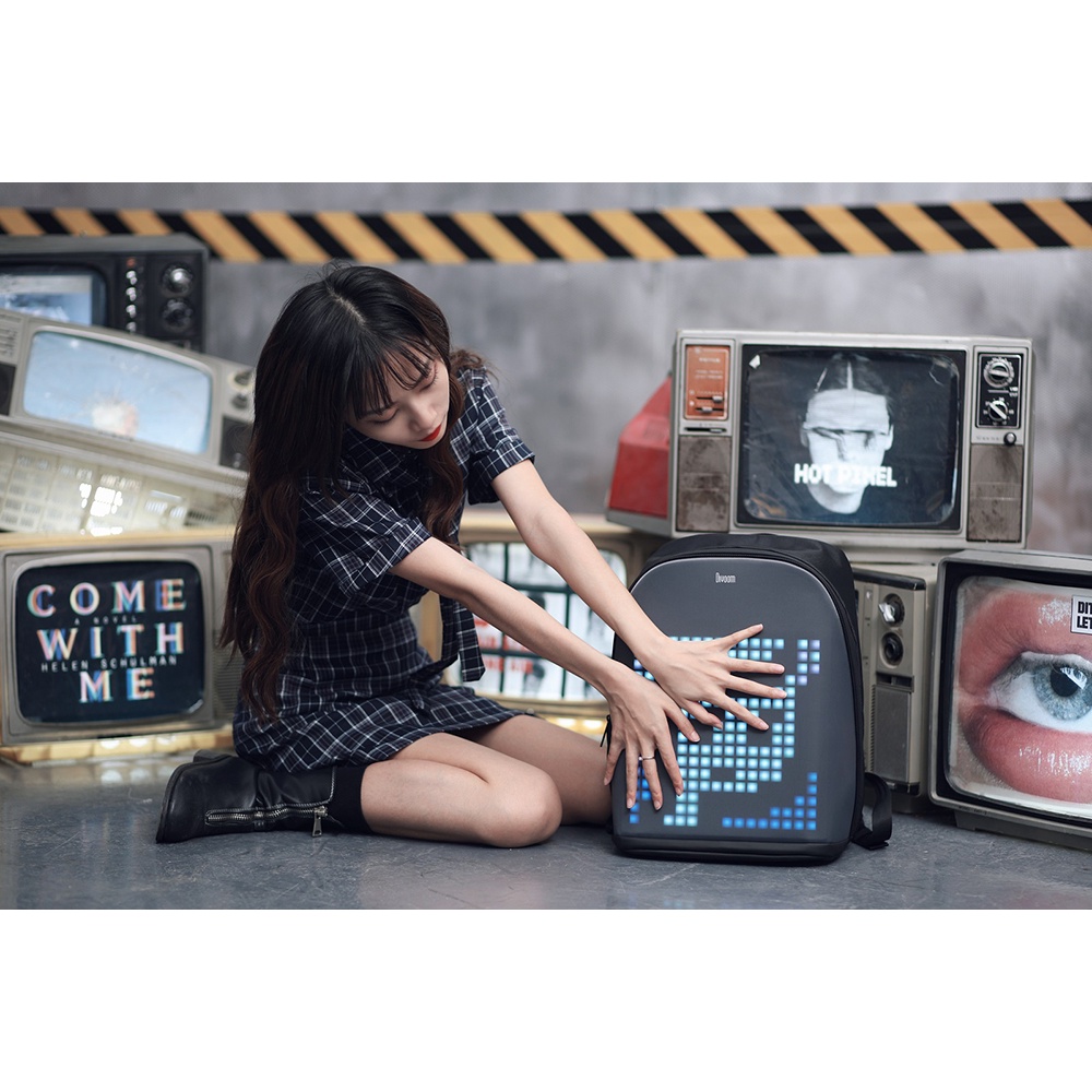 Balo Divoom – Pixoo Backpack Màn Hình LED, Ngăn Laptop 14 Inch, Chống Thấm Nước