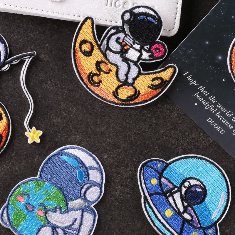 Miếng vải thêu hình phi hành gia dễ thương