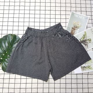 Quần short kaki hai túi lưng thun