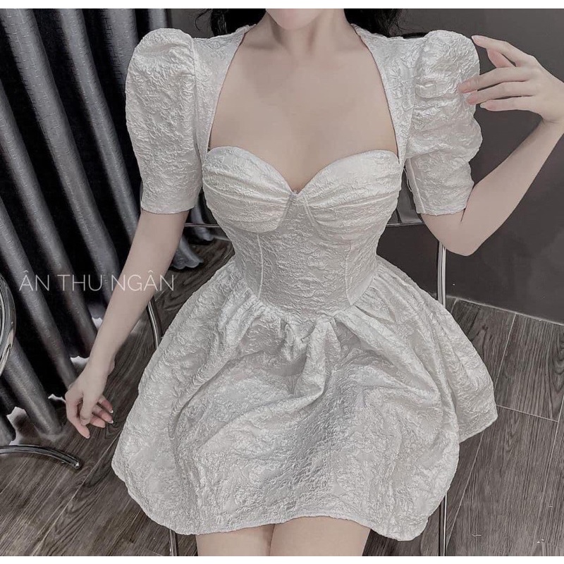 Váy xoè có quần