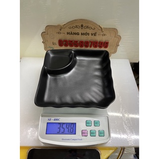 Đĩa Vuông có ngăn chấm 18cm