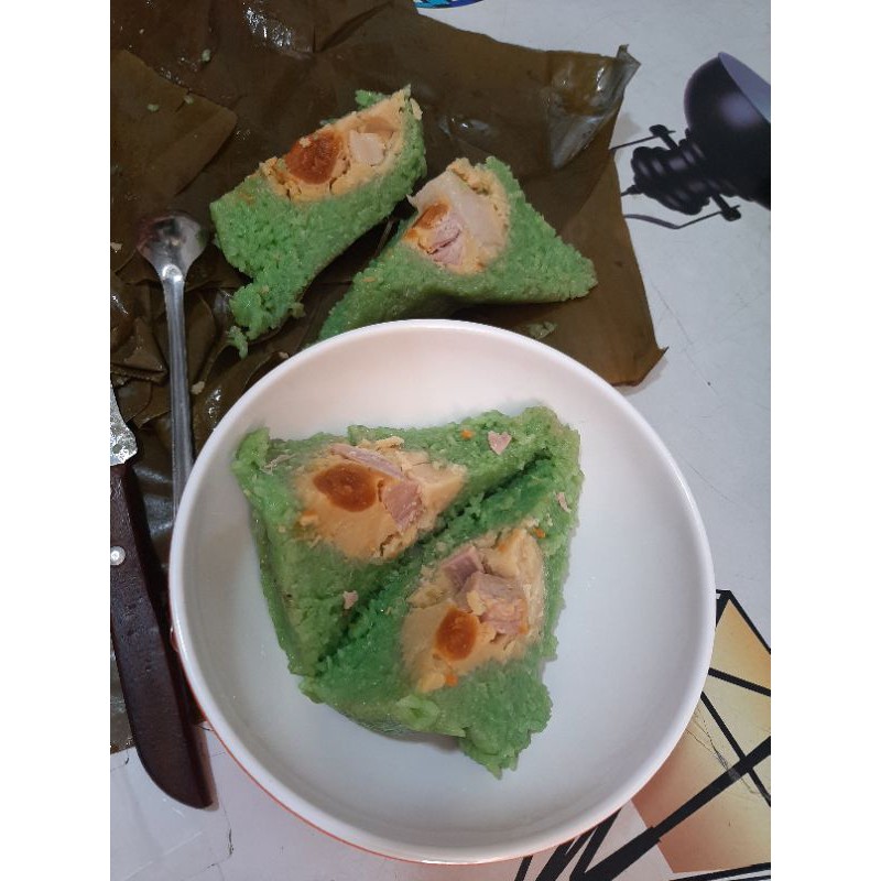 BÁNH Ú TRÀ CUÔN,TRÀ VINH 300GR.1CÁI 25K.