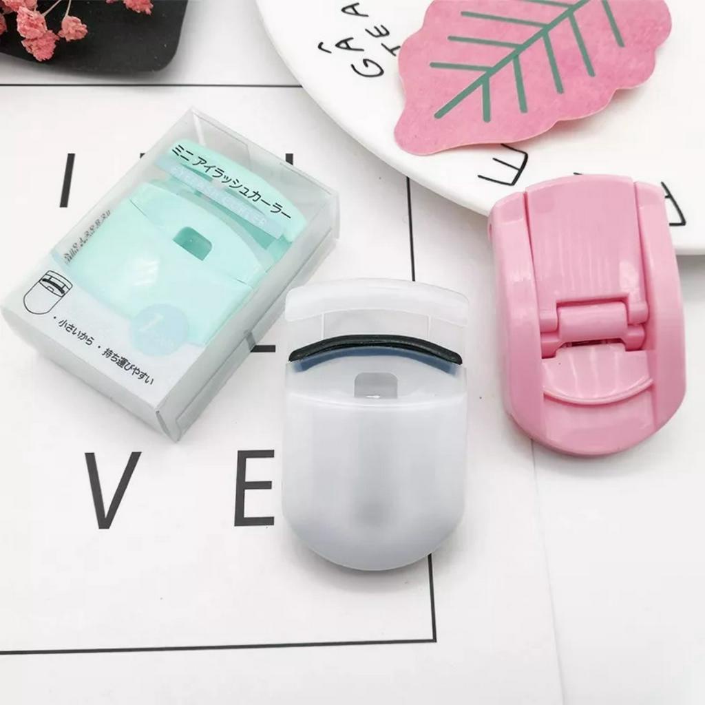 Bán Sỉ 10 Kẹp lông mi nhựa hộp vuông KM14, Dụng Cụ Bấm Mi Nhỏ Gọn Cầm Tay Tiện Lợi