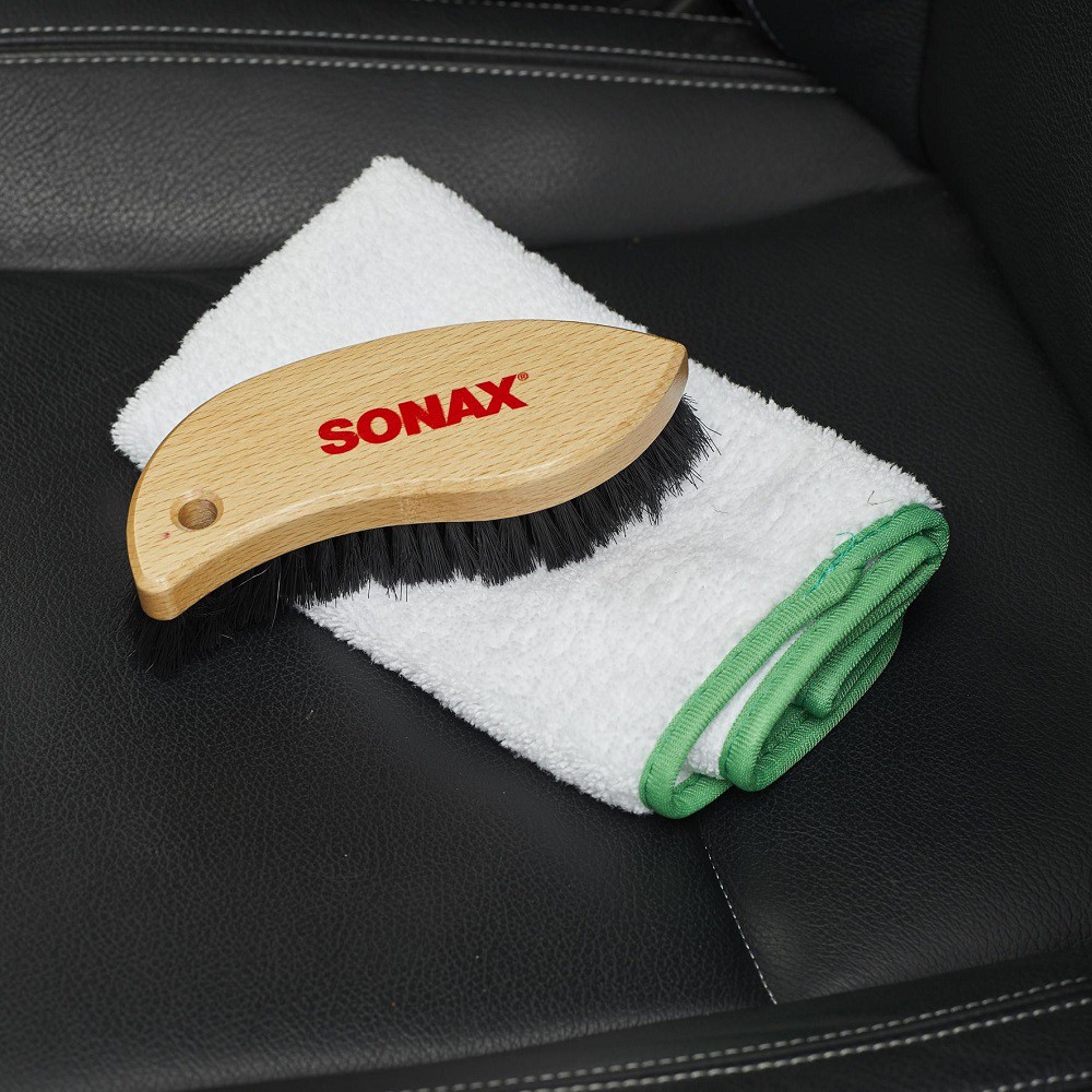 Bàn chải vệ sinh nội thất Sonax Textile &amp; Leather Brush 416741