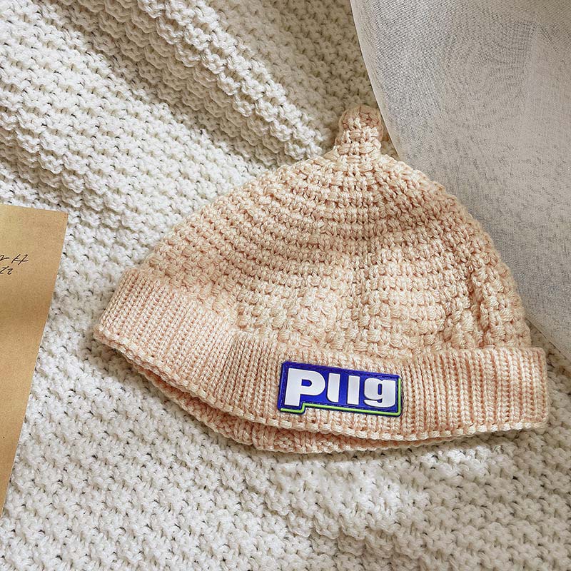 Mũ Beanie Dệt Kim Mềm Mại Màu Trơn In Chữ Giữ Ấm Mùa Đông Cho Bé