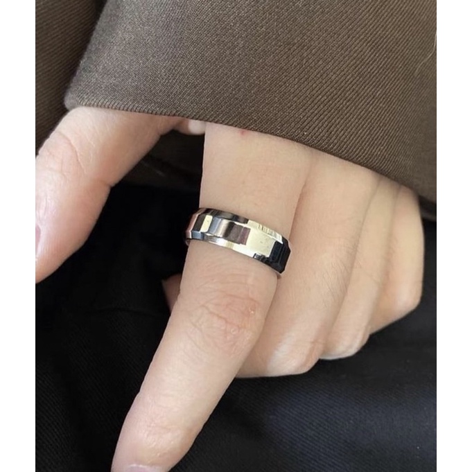 Nhẫn titan thép không gỉ kiểu dáng trơn vát cạnh 2mm, 4mm, 6mm, 8mm phong cách BTS Hàn Quốc Trang sức nam nữ Unisex