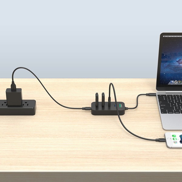 Cổng sạc Hub USB-C Aukey CB-C48 5 Cổng: 2 USB 3.0, 2 USB-C, 1 USB-C Power Delivery