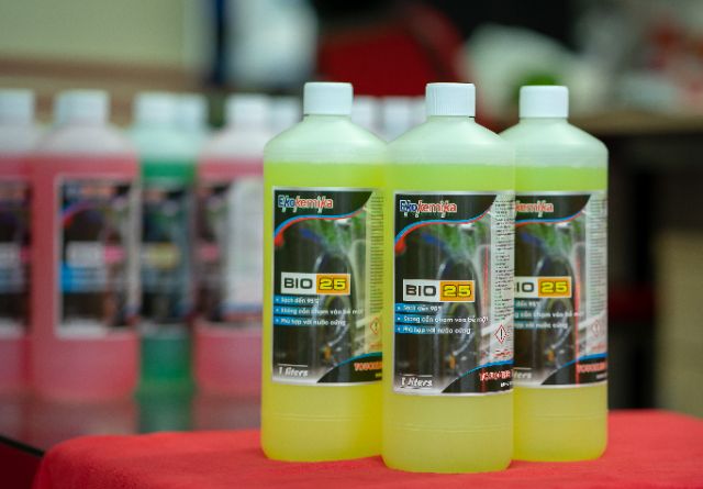 NƯỚC RỬA Ô TÔ VÀ XE MÁY KHÔNG CHẠM BIO 25 -1L