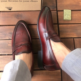 Mẫu giày loafer công sở đánh màu patina nâu đỏ đế cao su da bò nguyên tấm bảo hành 12 tháng da và đế
