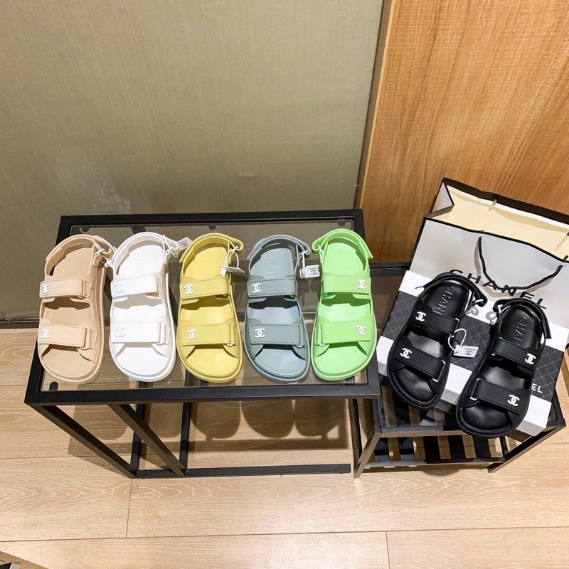 Dép đế bằng thời trang nữ mẫu mới trẻ trung lôi cuốn 𝘾𝙝𝙖𝙣𝙚𝙡 CN 𝘾𝙝𝙖𝙣𝙚𝙡
